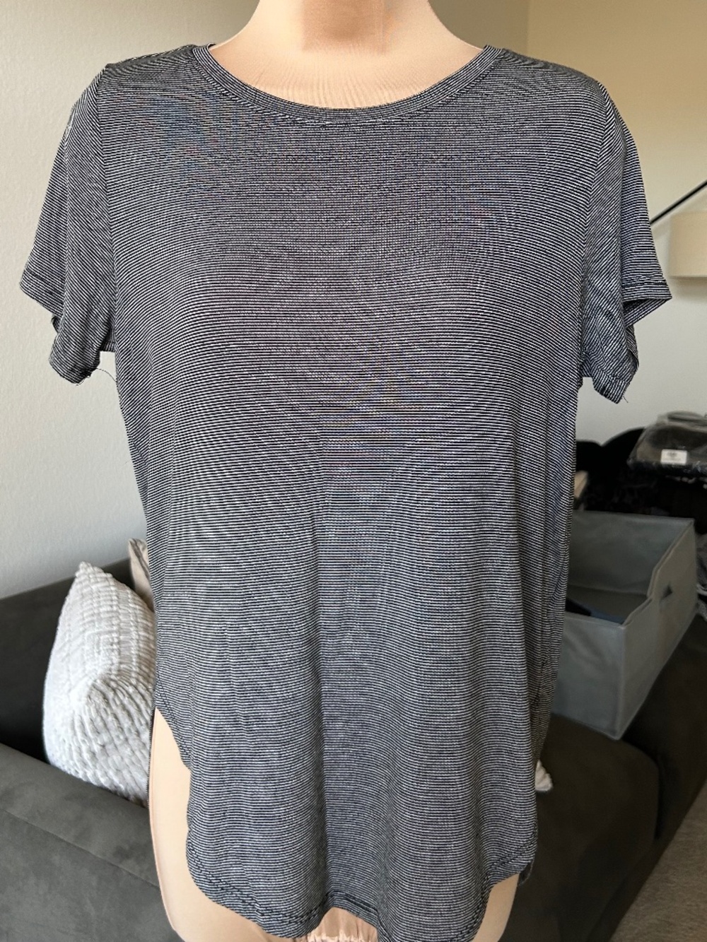 HALOGEN Hi-Lo Curved Hem Crew Neck Striped Tee